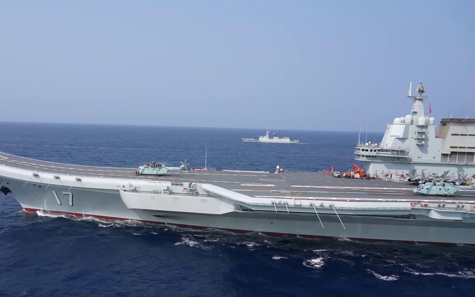 山东舰编队首次成体系赴西太平洋,完成远海战备训练