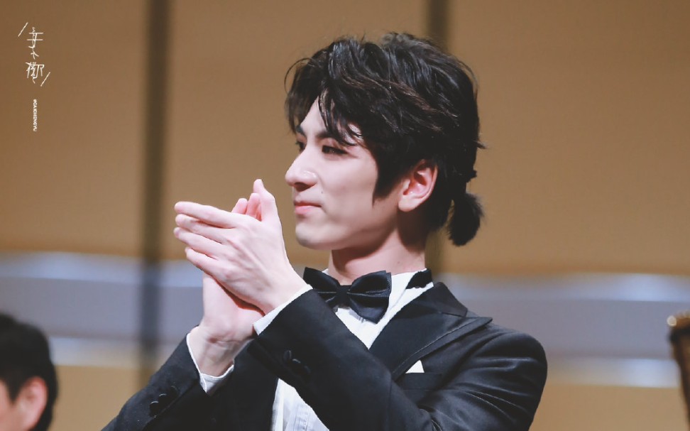 【蔡程昱】唐璜后台花絮 庆祝首演顺利