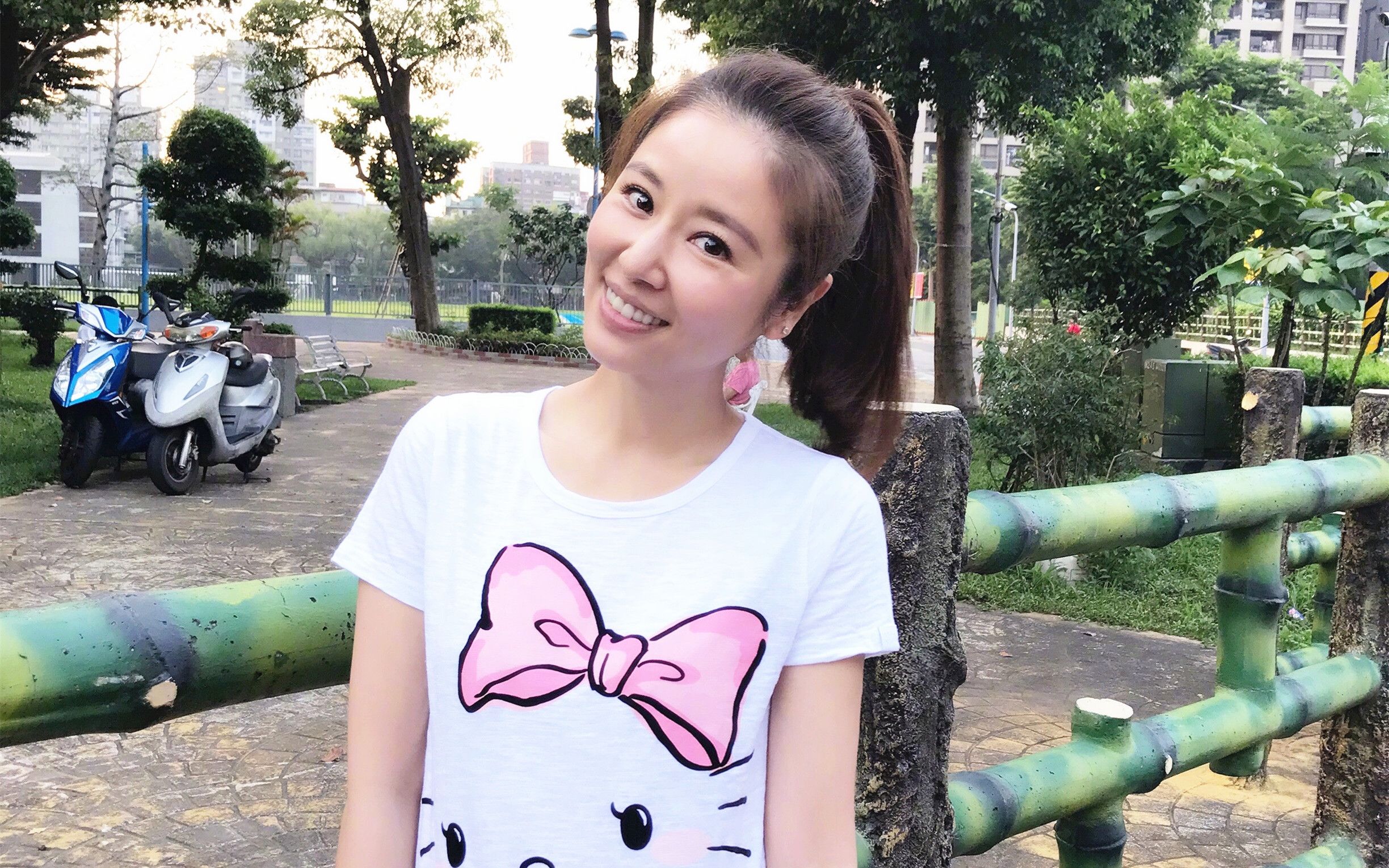 林心如每一个眼神都透露出智慧和谦和,是一个聪明善良的女性