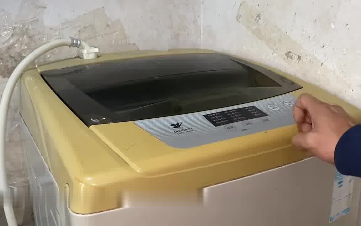 三洋洗衣机脱水显示e9.距离258米《,星期日,好热啊,然后这个有出情况.