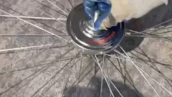 通勤车后抱闸的安装与更换