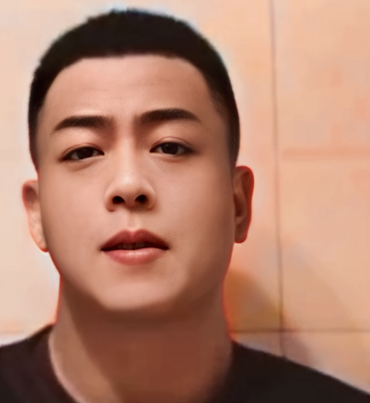 他们说像李现吗