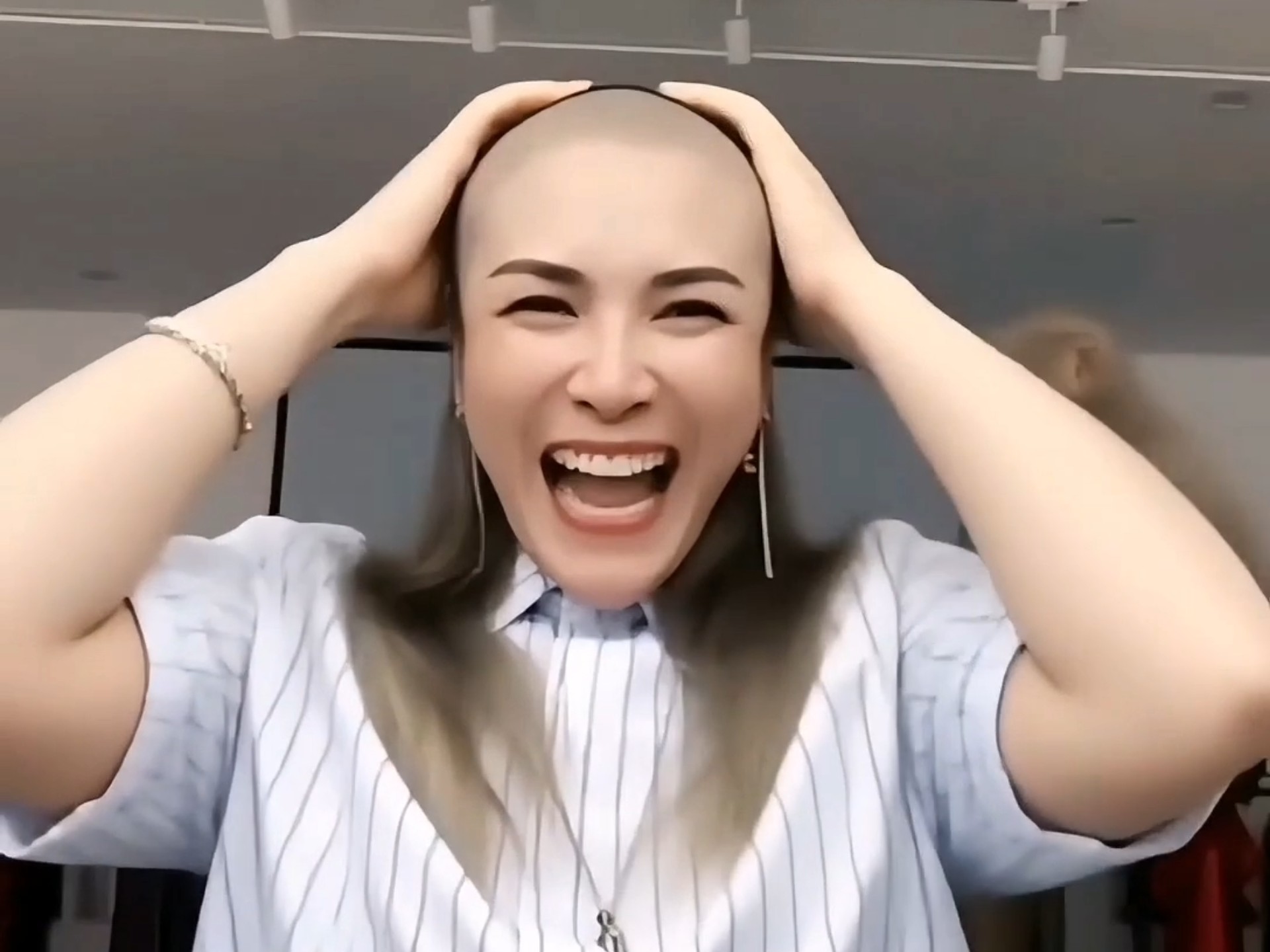 娜娜的薅头秀