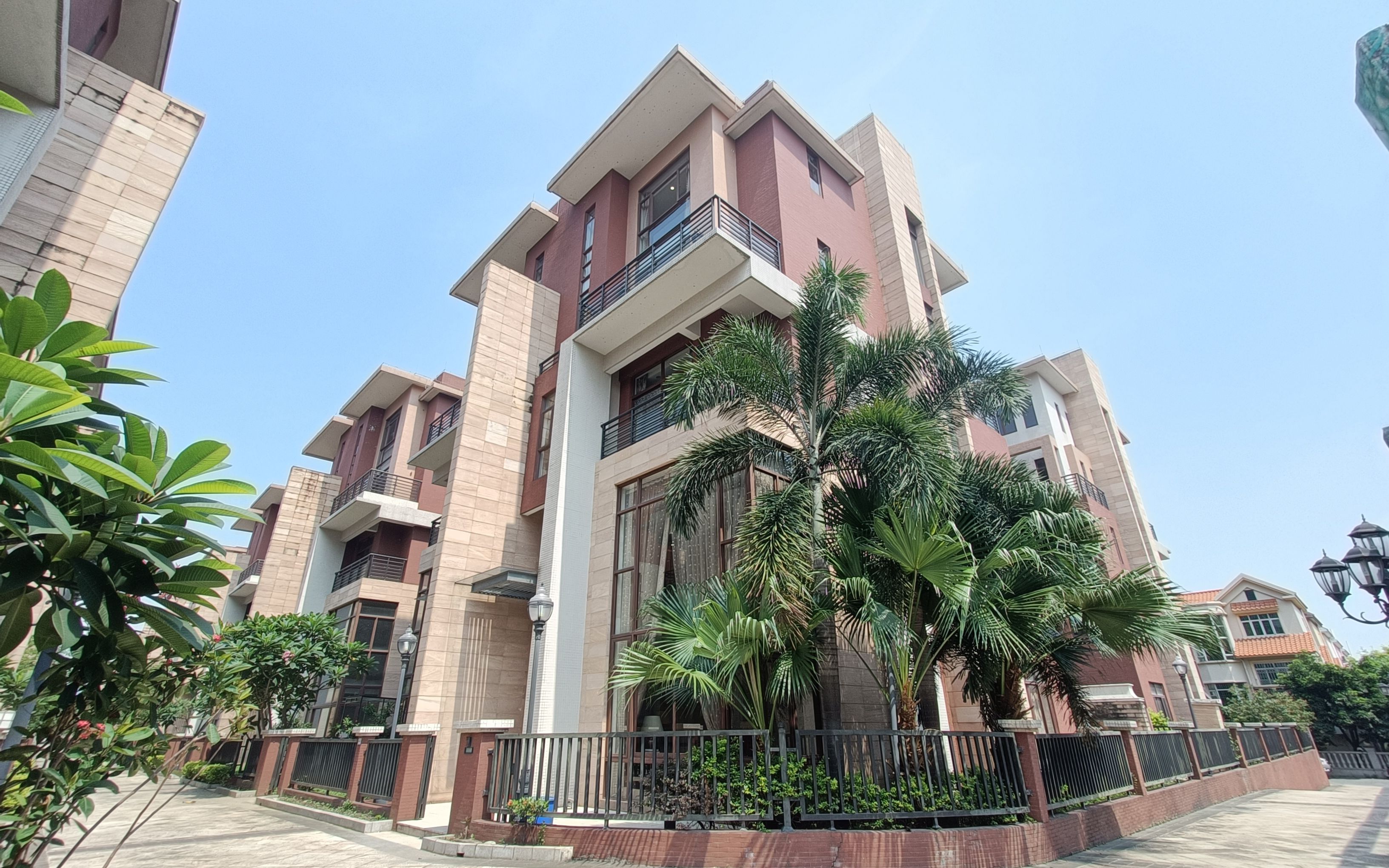 爱了爱了,广东517平方独栋大别墅,一共6层7间房8个卫生间!