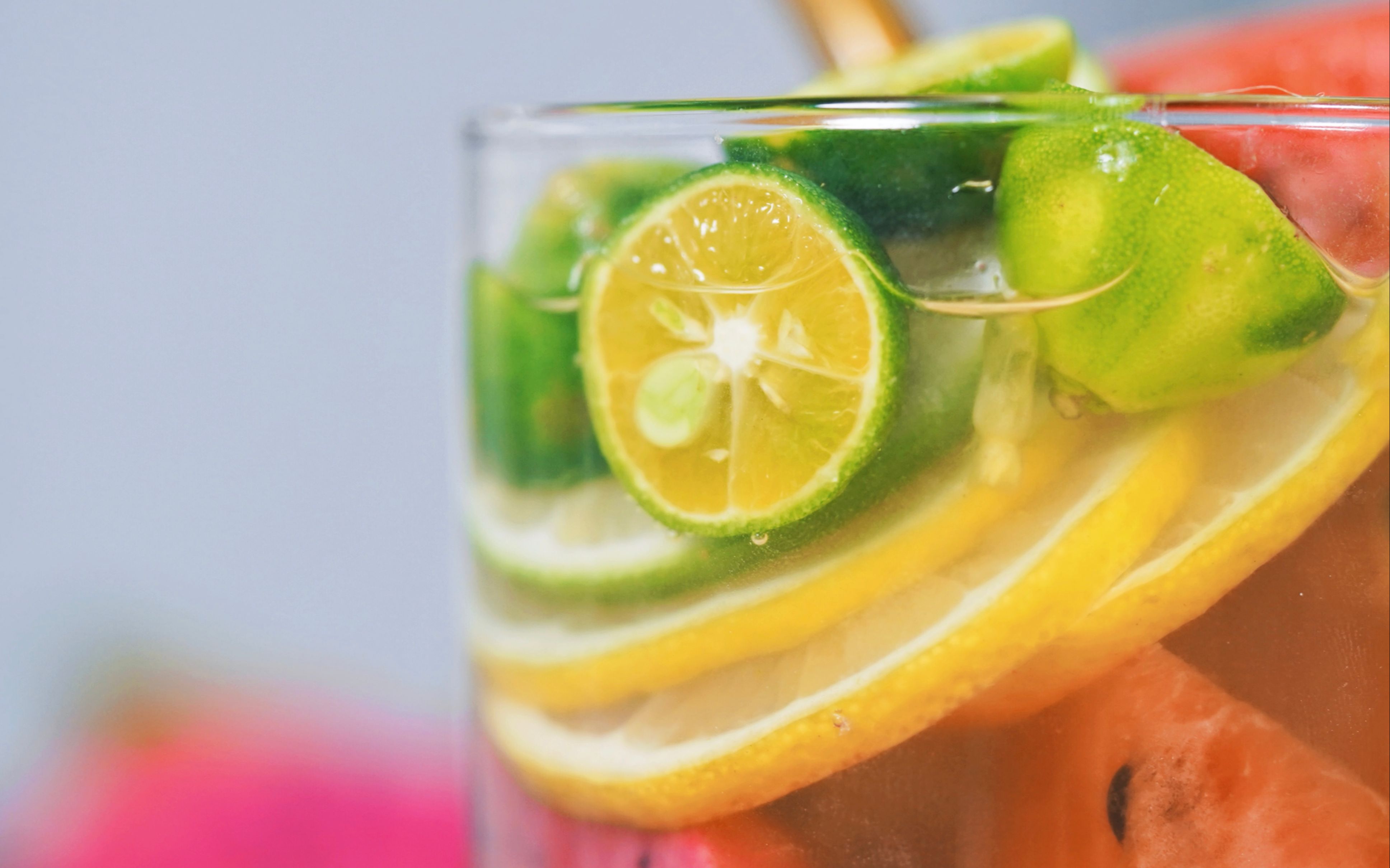 番茄教你3分钟做高颜值水果茶:饮料店卖20元,成本却只要1块!