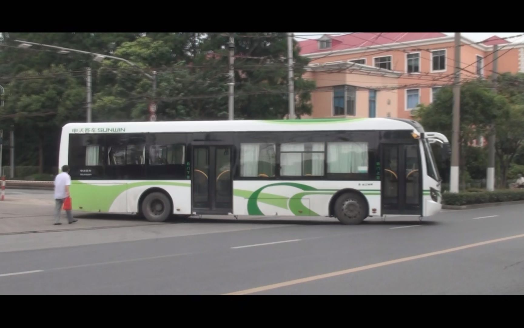 上海公交 巴士电车 868路 s2j-063