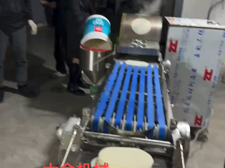 小型春卷皮机无需经验轻松掌握制作春卷皮