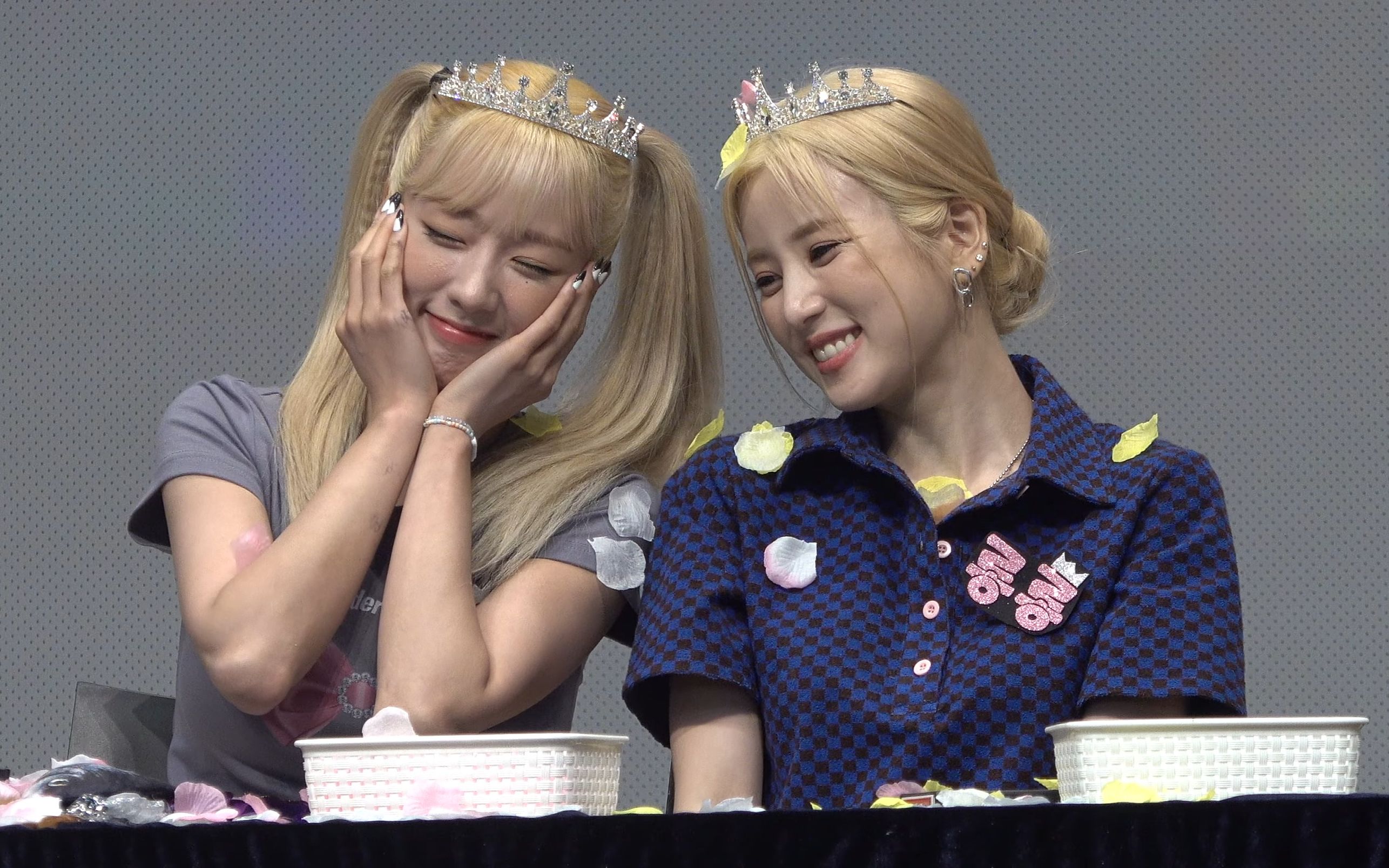 [apink] 220722 apink 朴初珑 尹普美 copycat 签名会舞蹈结束语