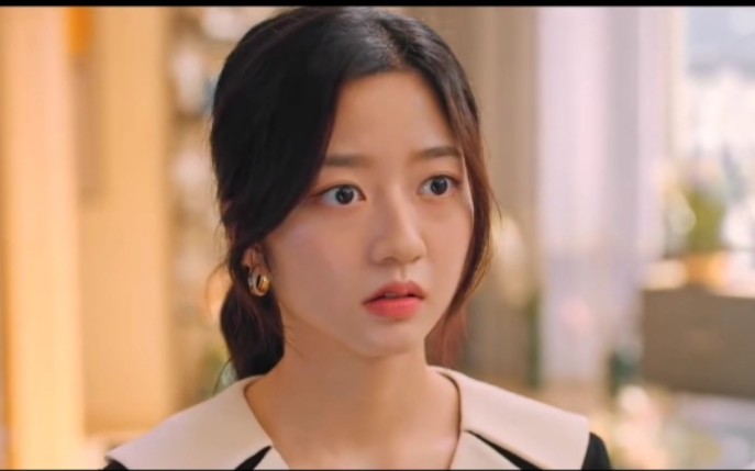 顶楼3千瑞珍逼迫露娜退出露娜被记者围攻