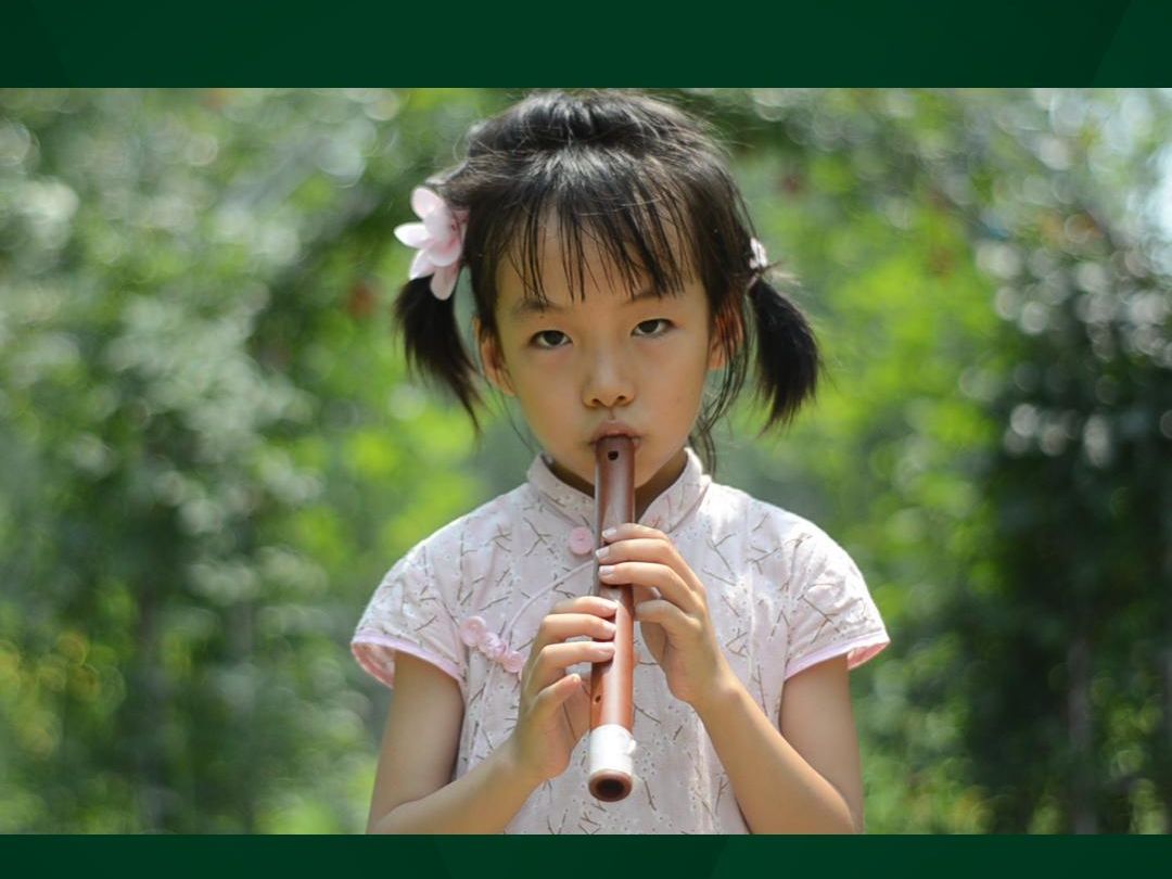 米拉吹竖笛第一首