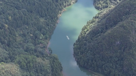 贵州千米高峰上的水库,地处海拔1300多米山顶,水到底从何而来!哔哩哔哩bilibili