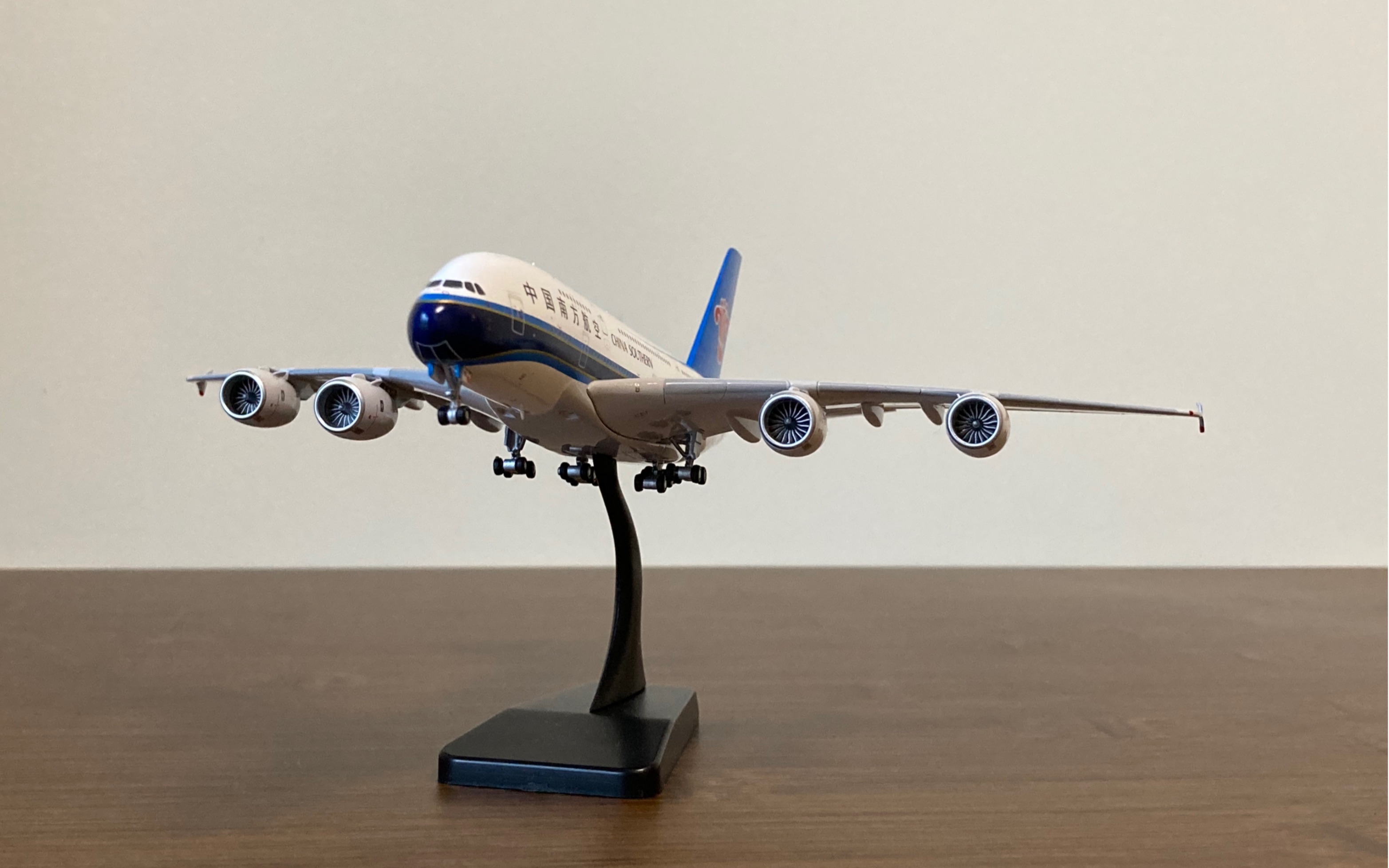 【生活|模型】告别2022~南航a380机模开箱