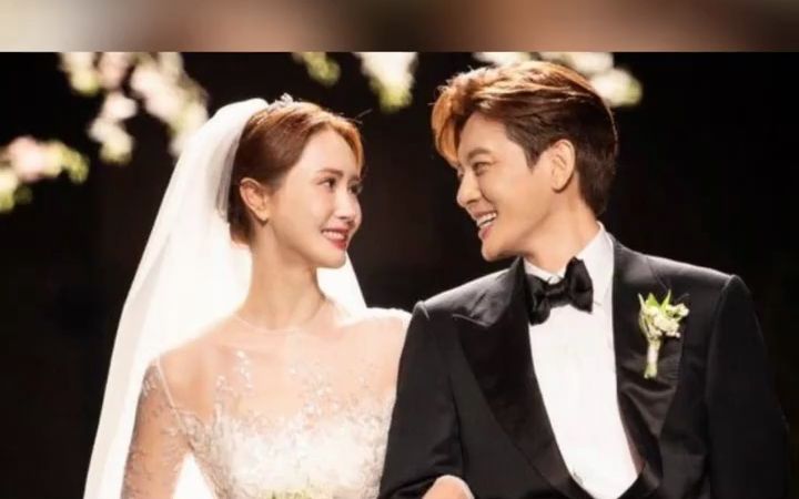 李多海se7en婚后首吐心声,绝美礼服浪漫拥吻甜爆现场