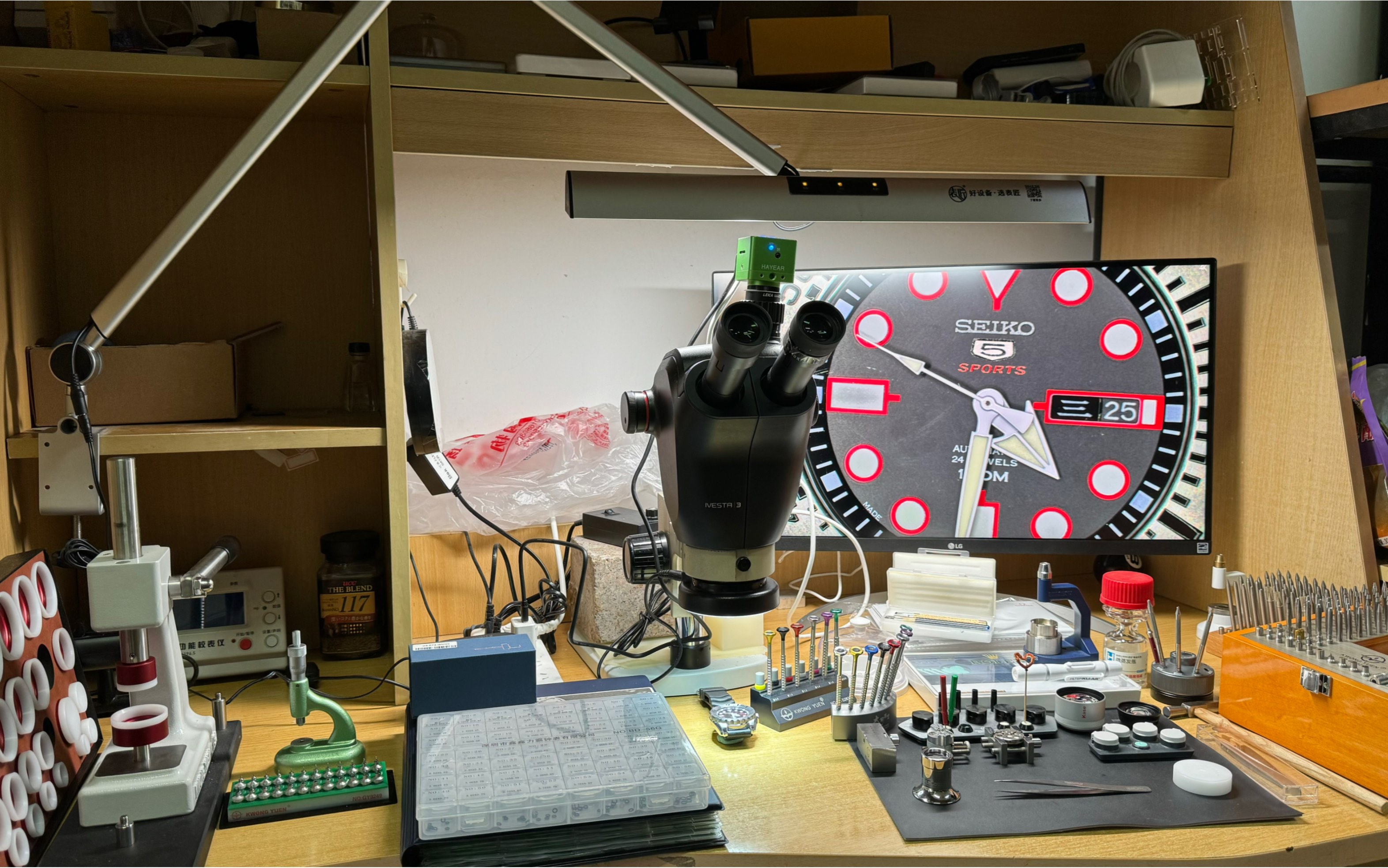 修表工具拍个全家福,但实在是摆不下.