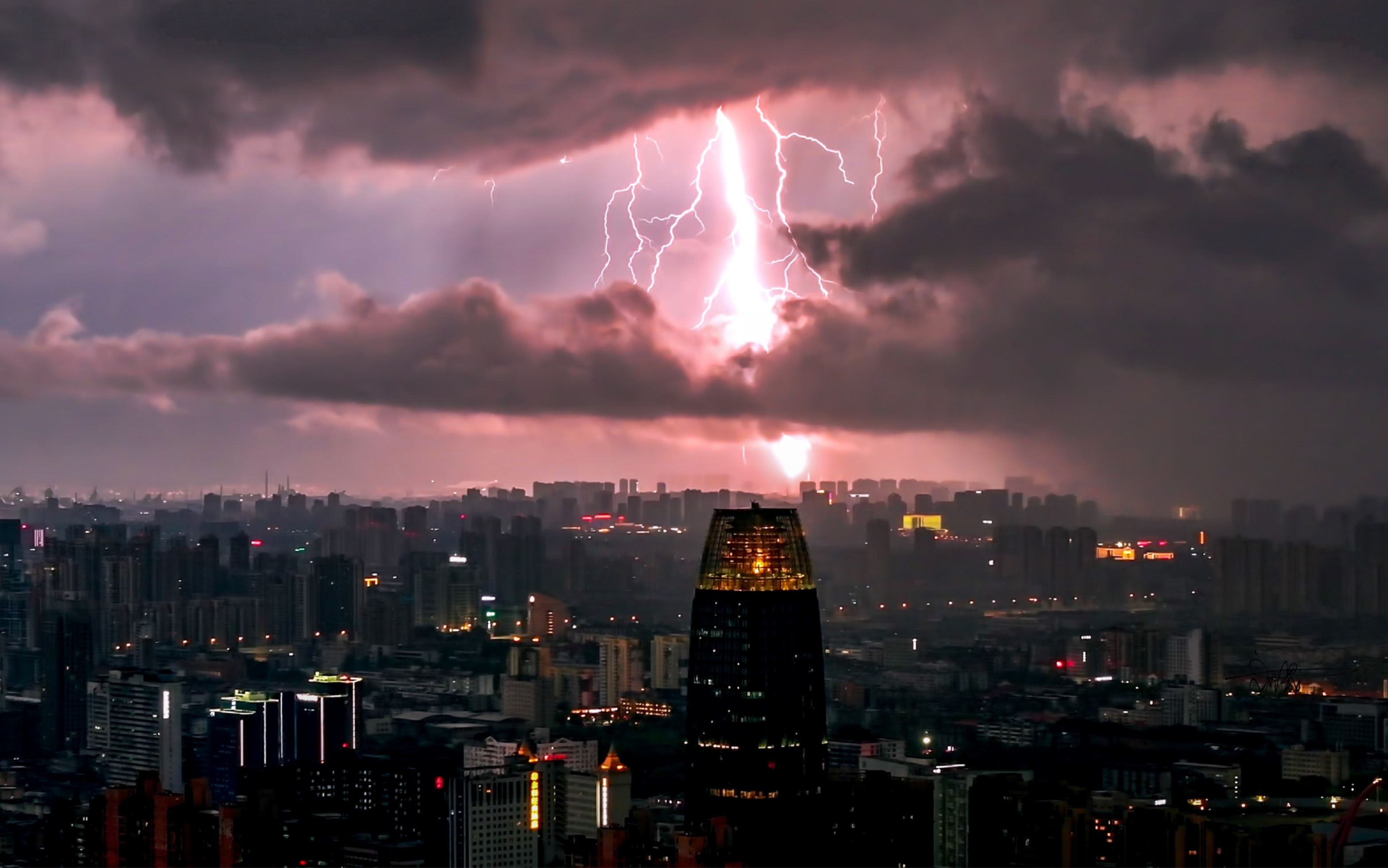 雷爆击图片