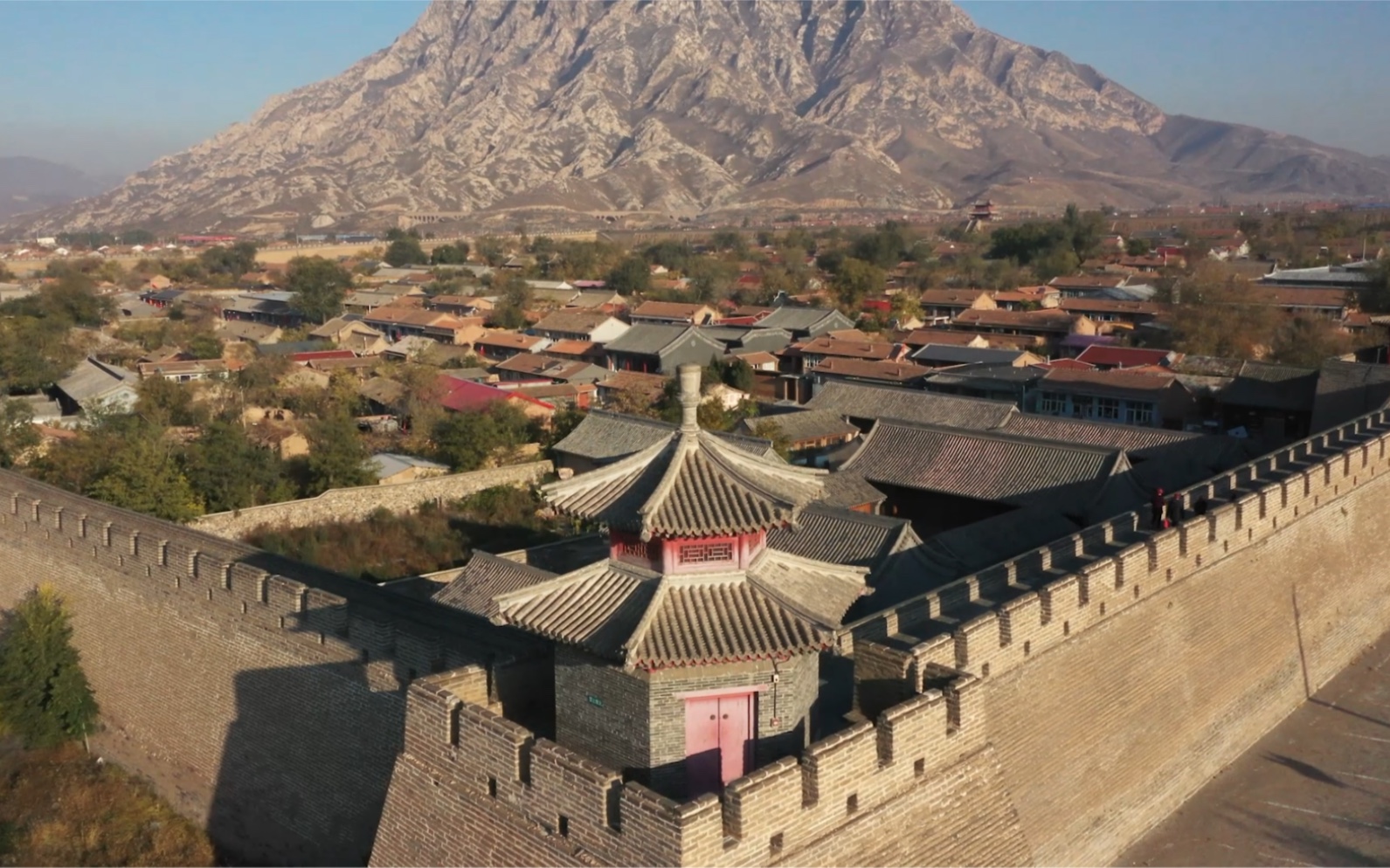 河北省怀来县鸡鸣驿乡鸡鸣驿村,一处建于明代的驿站,至今已有650多年