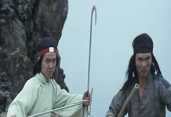 元彪和元奎在老电影鹰爪铁布衫中的龙套片段