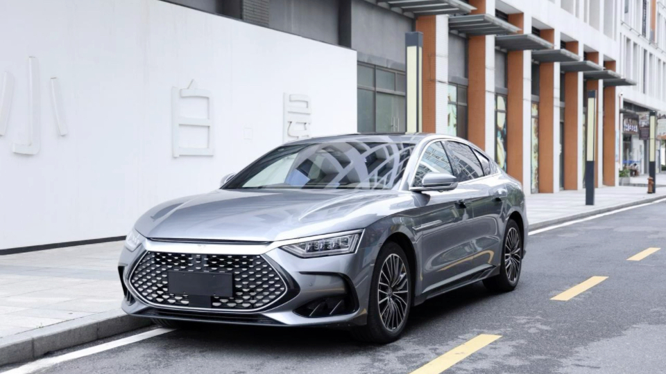 首付3万买比亚迪汉 dmi, 做梦都香～汉dmi油电混合 续航121公里,满电