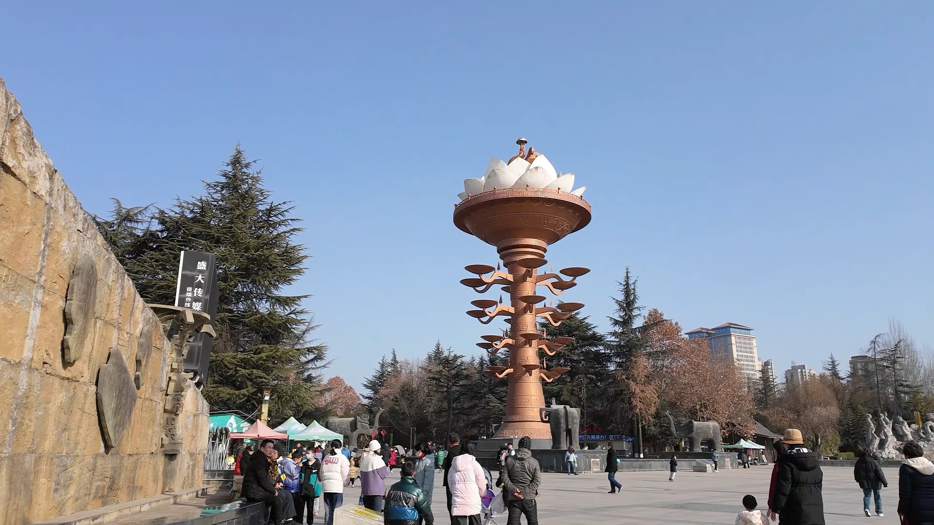 宝鸡人民公园的宝莲灯