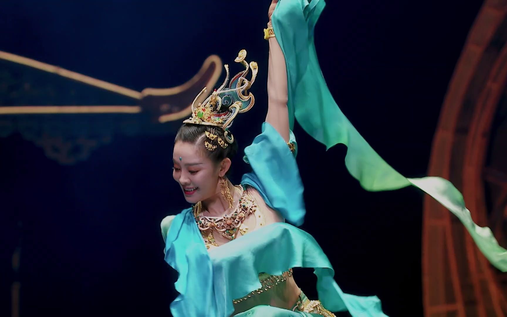 遇见敦煌胡旋舞 国风舞台上演瑰丽敦煌!
