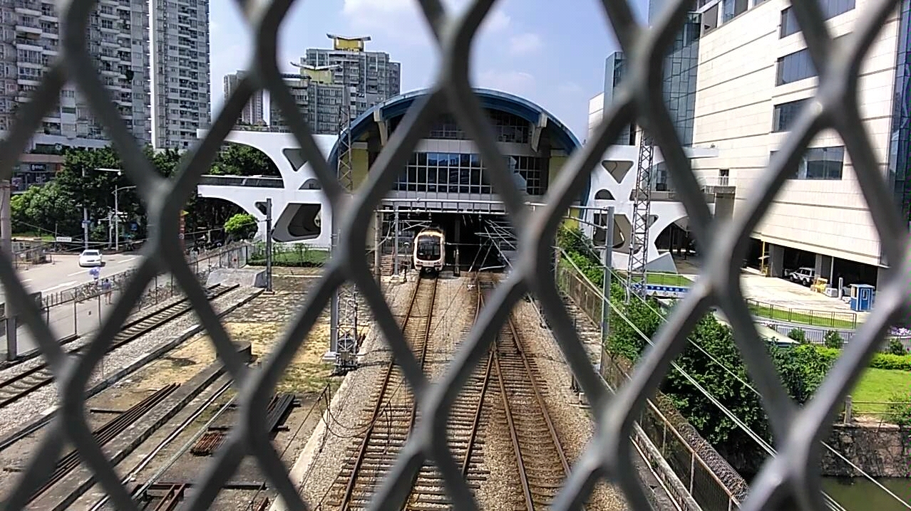 广州地铁1号线bbd(a3)出坑口站(西塱方向)