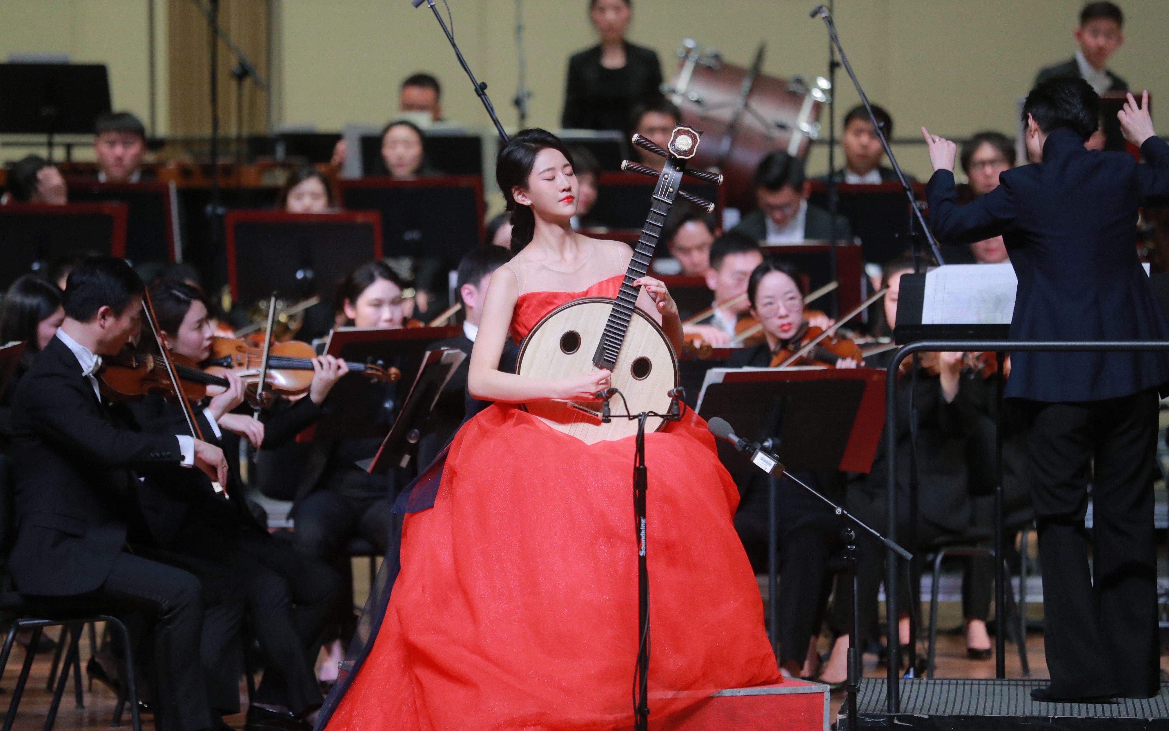 自在飞花轻似梦,无边丝雨细如愁——阮协奏曲《自在》 来自薛淼的精彩演绎哔哩哔哩bilibili