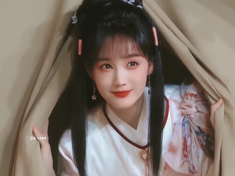 【李一桐】谁懂李一桐这个眼神的含金量真的也太甜了吧