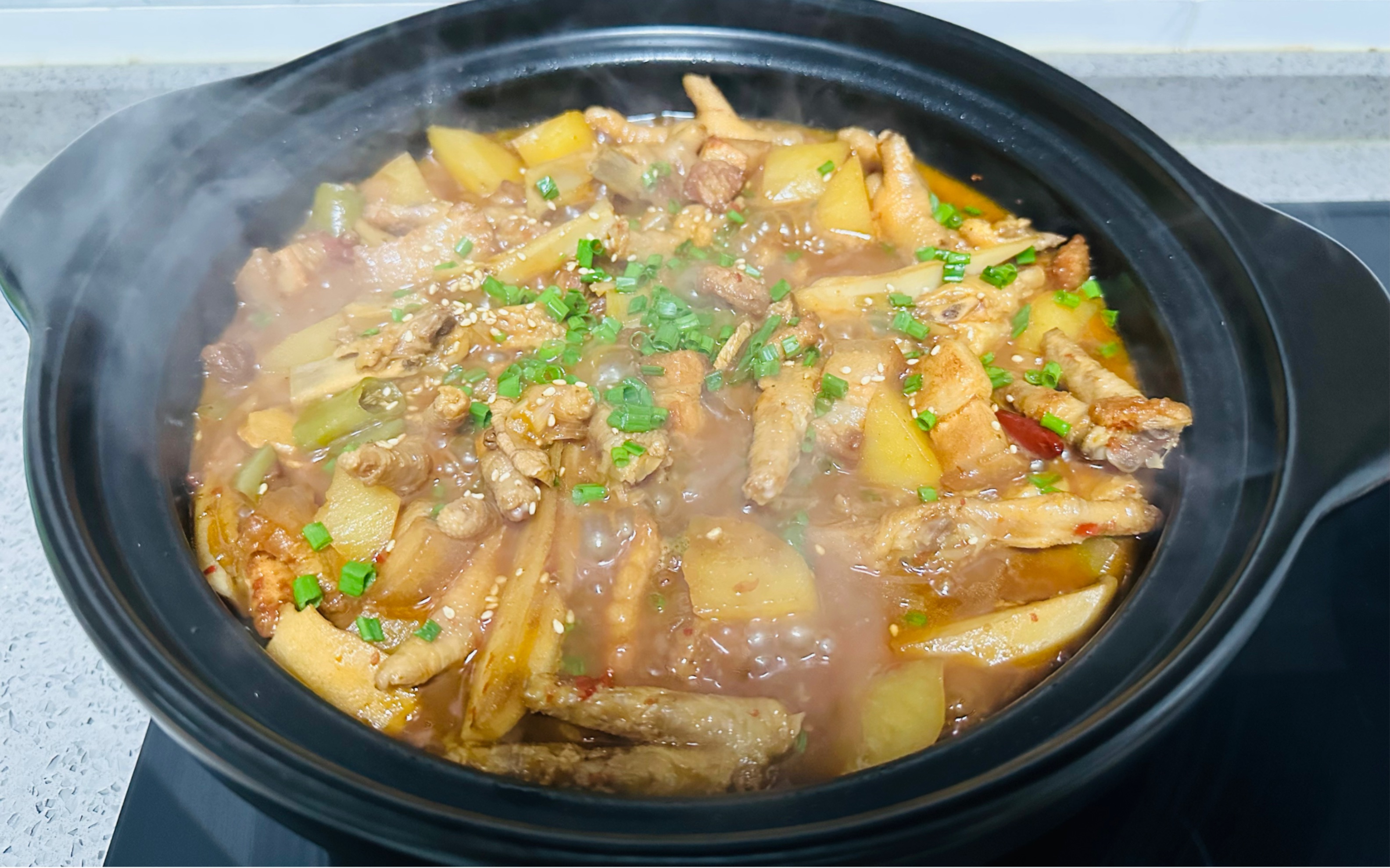 冬天想吃咕噜咕噜的菜(2)五花肉鸡爪煲,谁做谁好吃