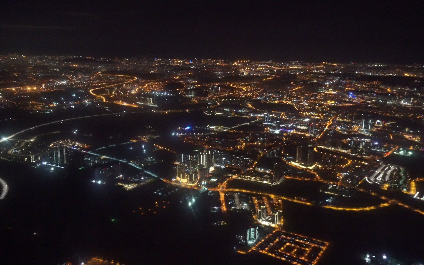 在飞机上看吉隆坡城市夜景灯光