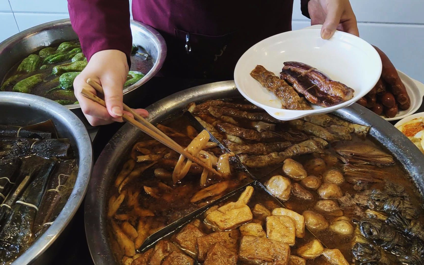 山东特色甏肉干饭,五花肉捆棉线炖得软烂入味,大口吃肉肥而不腻哔哩哔哩bilibili