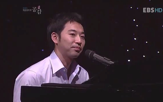 [图]River Flows in You 罕见弹唱版2 —— Yiruma