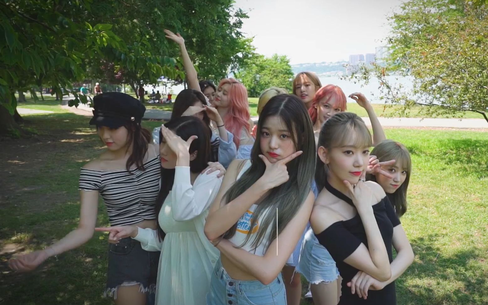 190831 izone airplane special film in ny_哔哩哔哩 (゜-゜)つロ