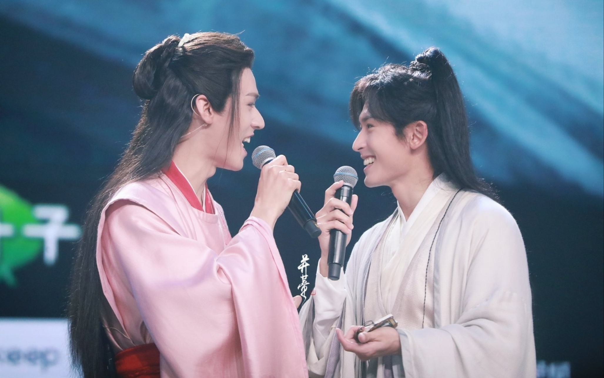 【山河令演唱会】天问 二层看台视角(带最终告白55555俊哲szd!