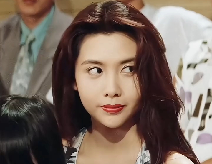 "性感清纯妩媚为一体的百变女神" 邱淑贞 港星女神