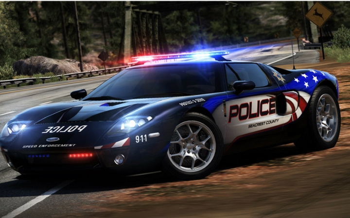 【枪击追逐】 密苏里警车追逐道奇magnum遭遇ak-47反击