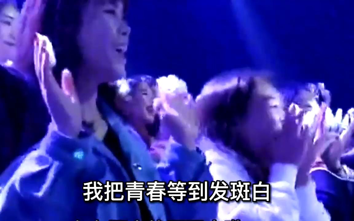 [图]三哥深情演唱一首（梨花飞情人泪）唱得含情脉脉，很好听配音改编