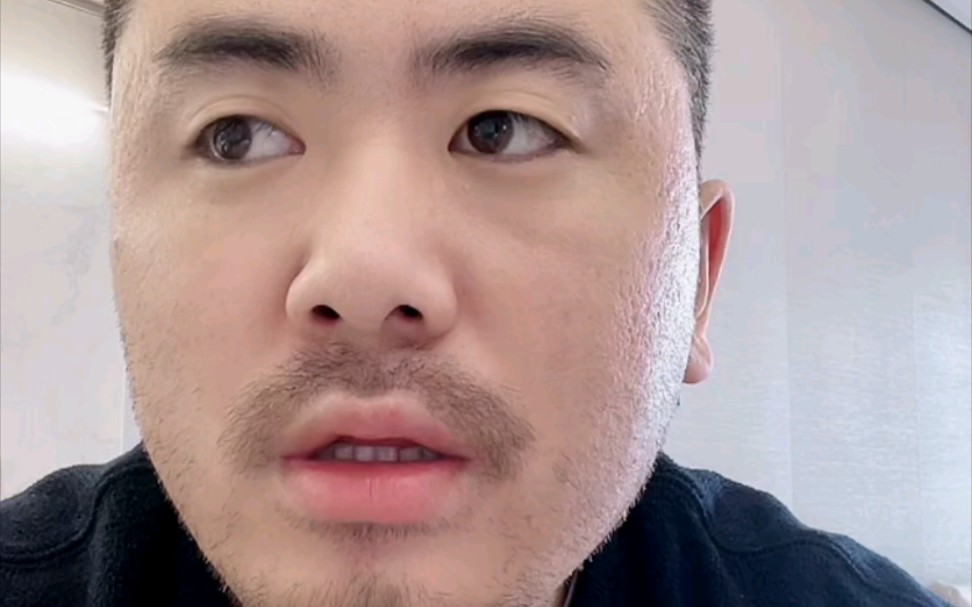 百里屠伕——《每次我抽烟的时候》