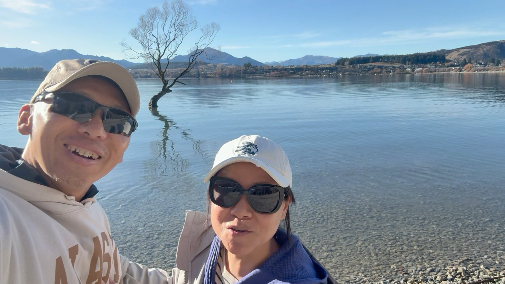 新西兰南岛自驾第三站：我个人最喜欢的湖！独树太有意境……