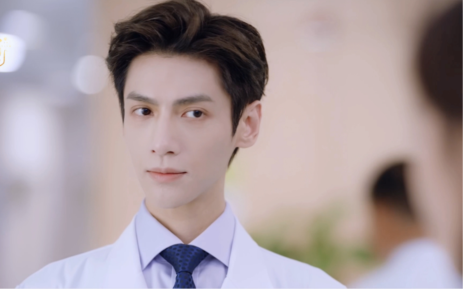 神外医生大佬×身患绝症少女,在他表白后她本能的逃避他的爱意,而他