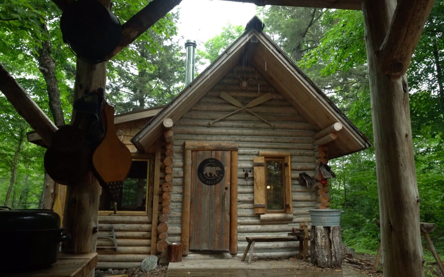 原始森林木屋生活图片