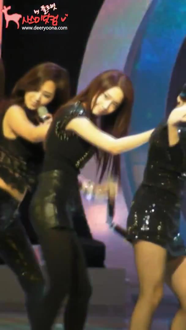 [Fancam] 100326 少女时代Yoona(林允儿)黑丝热舞表演 Run Devil Run,大秀美腿哔哩哔哩bilibili