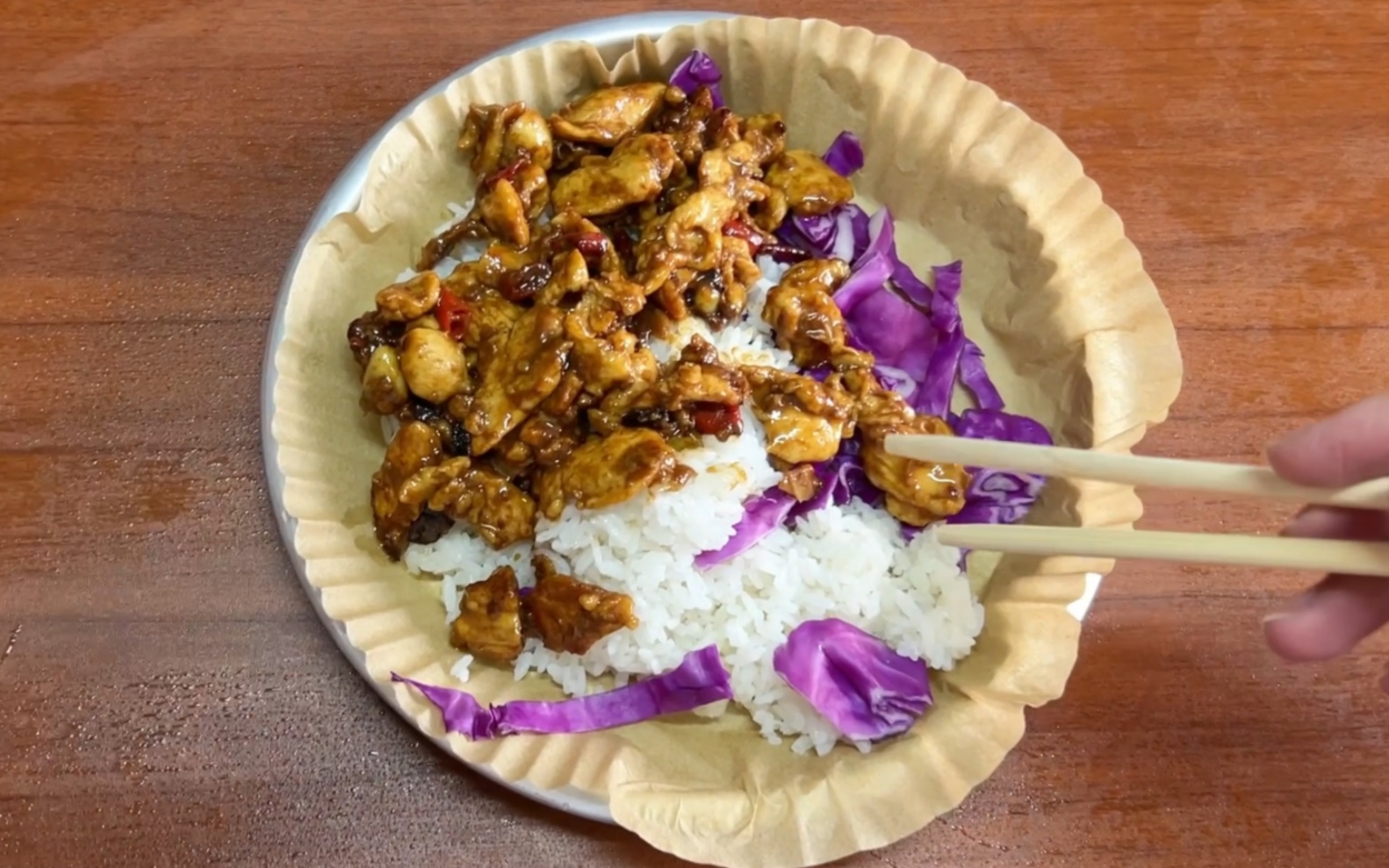 京酱肉片饭 8.3元