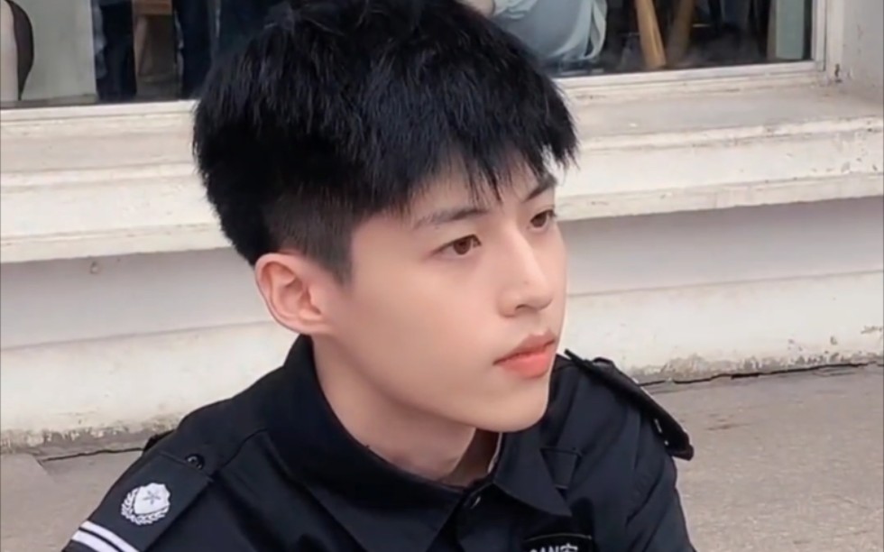 李奕全集|你还记得上海欢乐谷的那个保安吗?