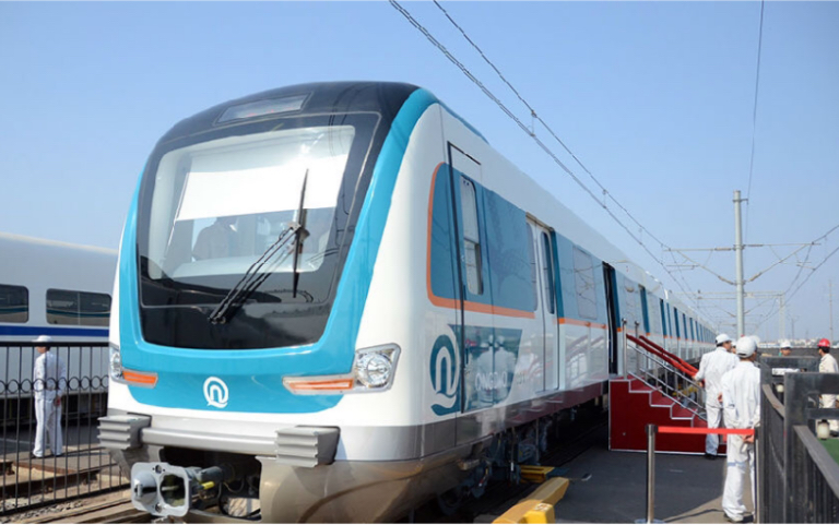 青岛地铁3号线车厢内进出站报站语音视频(3个版本超大杯版)_哔哩哔哩_