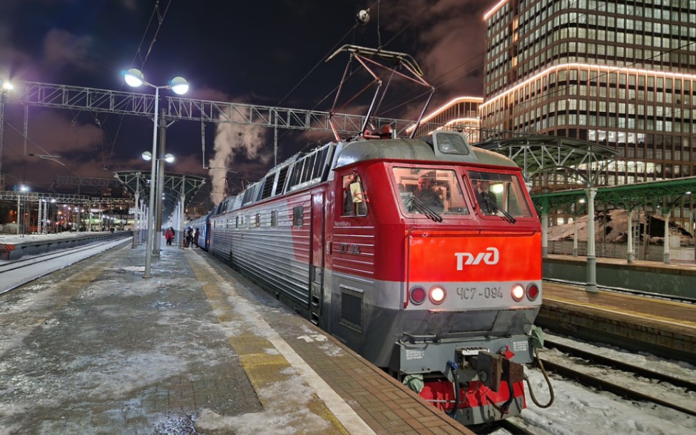 白俄罗斯铁路003Б次列车莫斯科出站