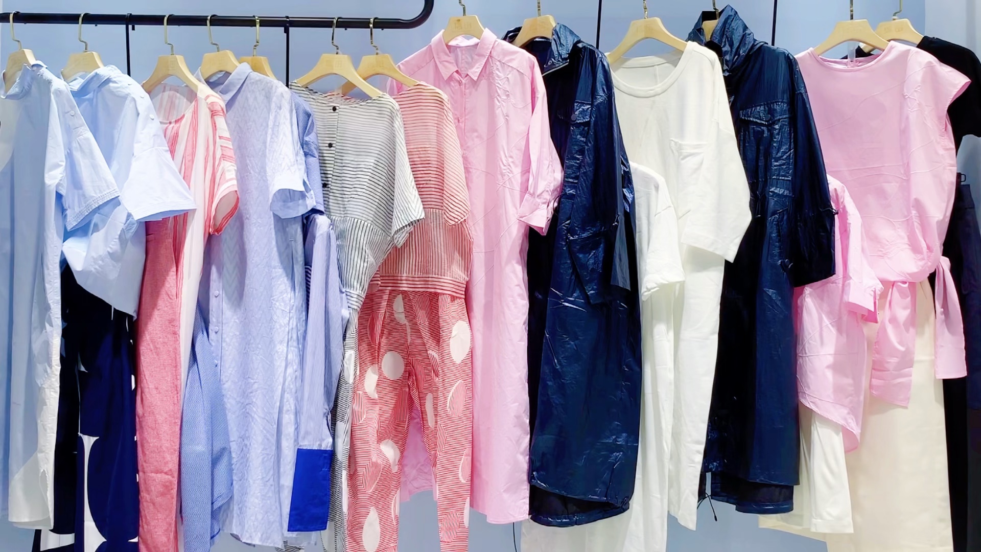 言牌,最新款,女装一手货源批发