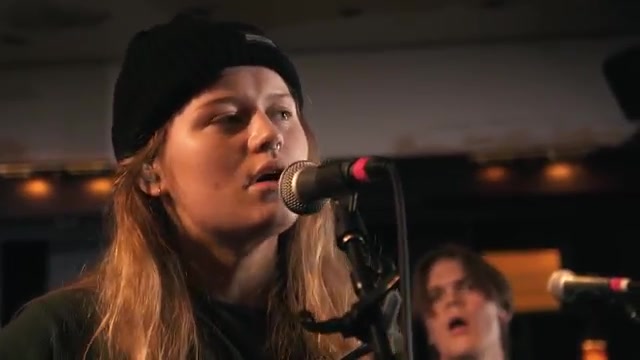 [图]girl in red - Full Performance (Live on KEXP)