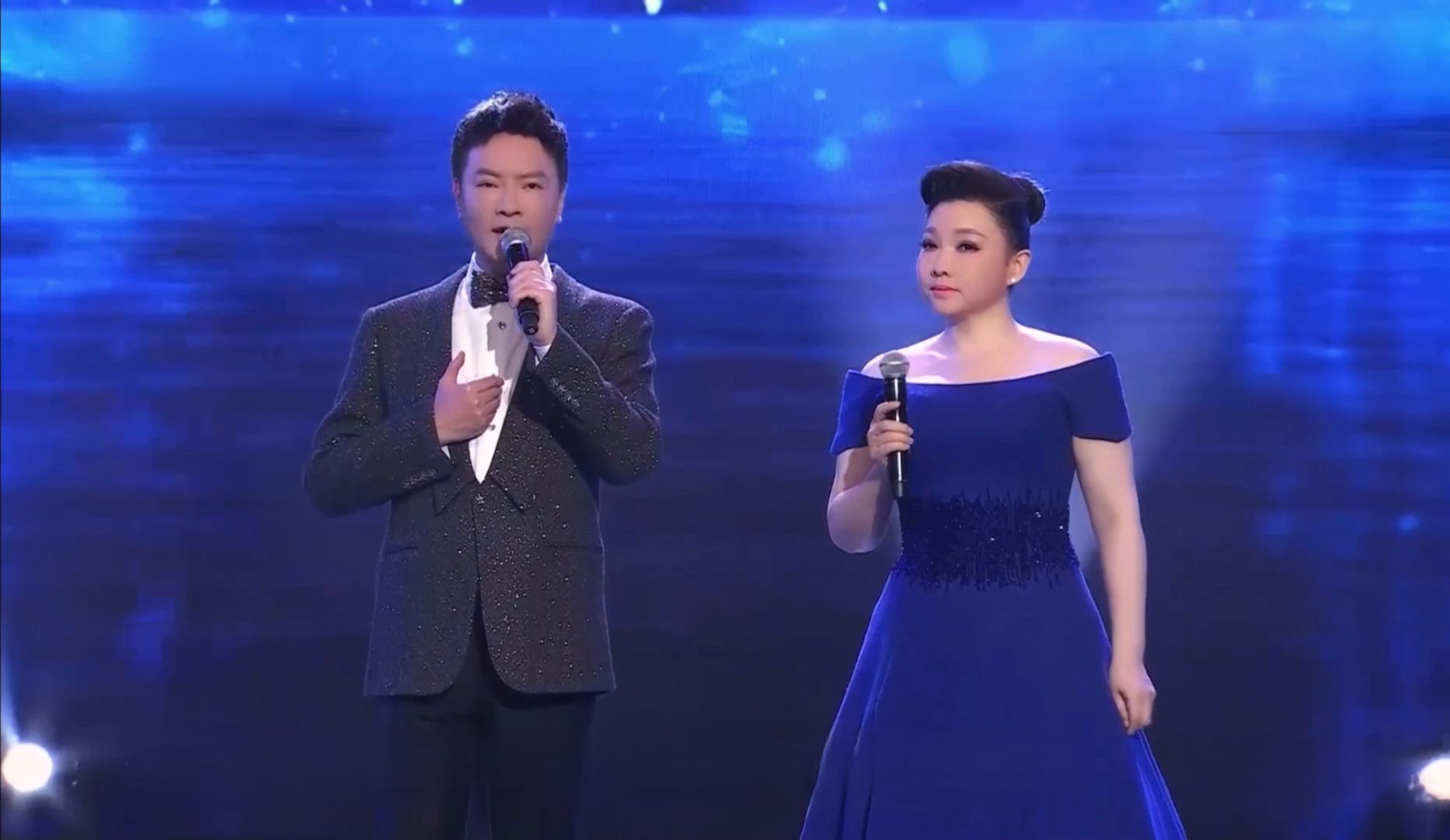 【王莉】【汤非】《我的战鹰绕着宝岛飞》| 2024春节