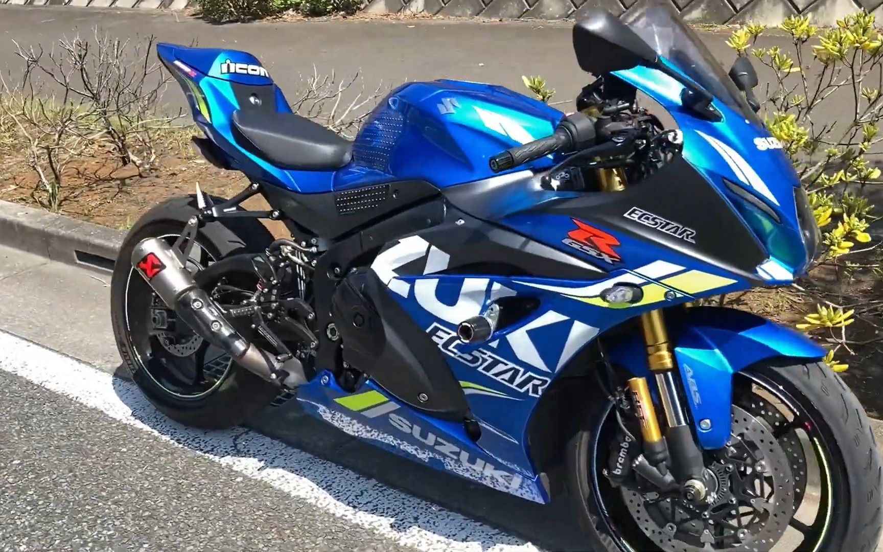 gsx-r1000r铃木大r搭配天蝎可乐罐,沉醉吧在这迷人的声浪中!