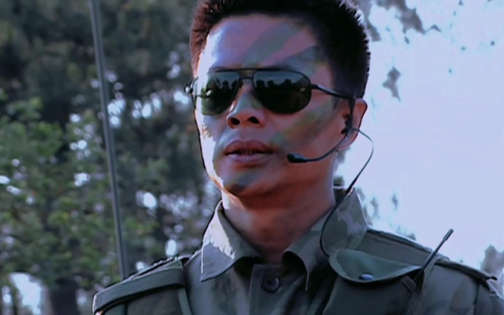 袁朗超燃踩点,这个男人帅到你了吗?